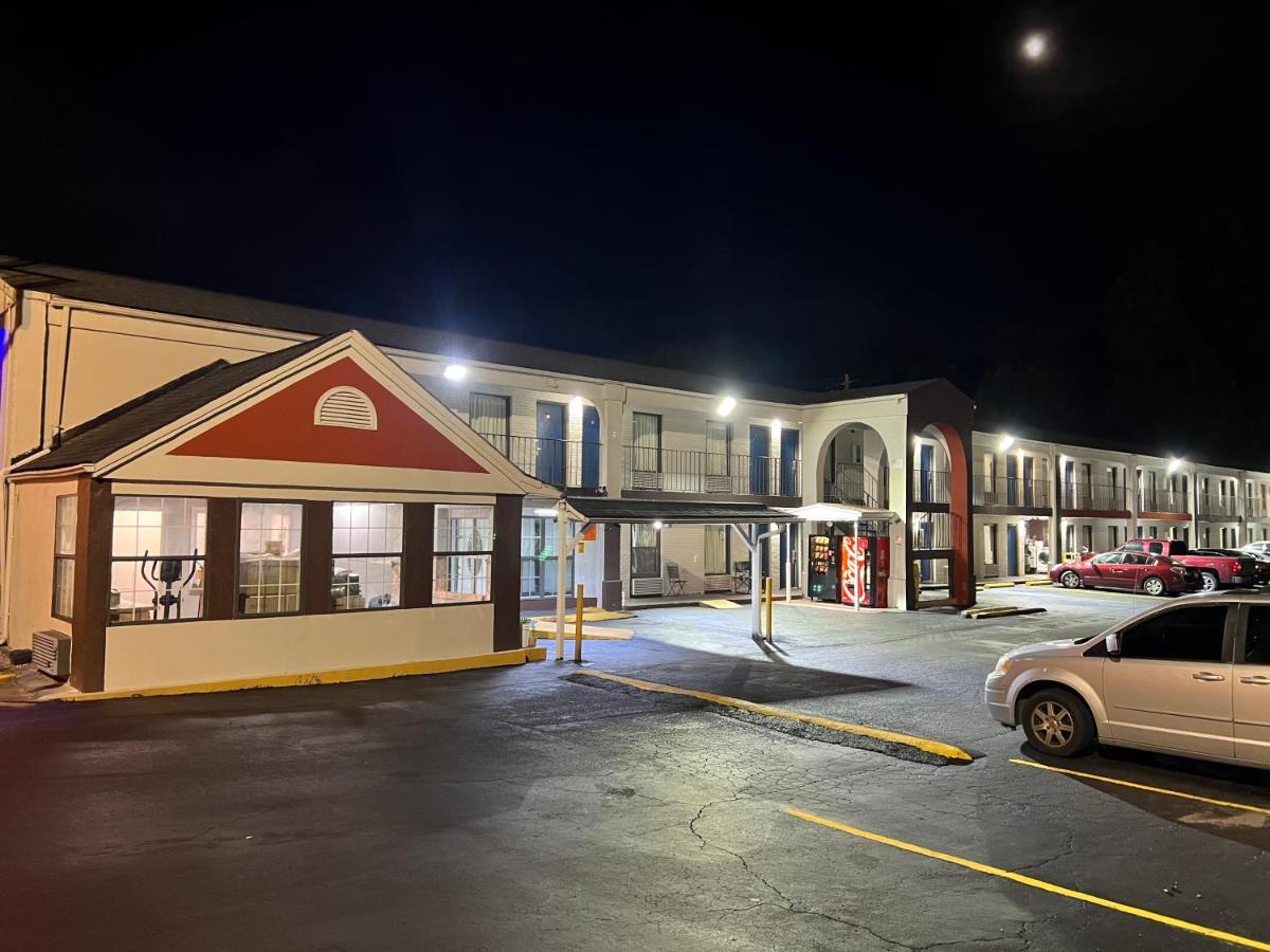 Scottish Inn Augusta Exterior photo