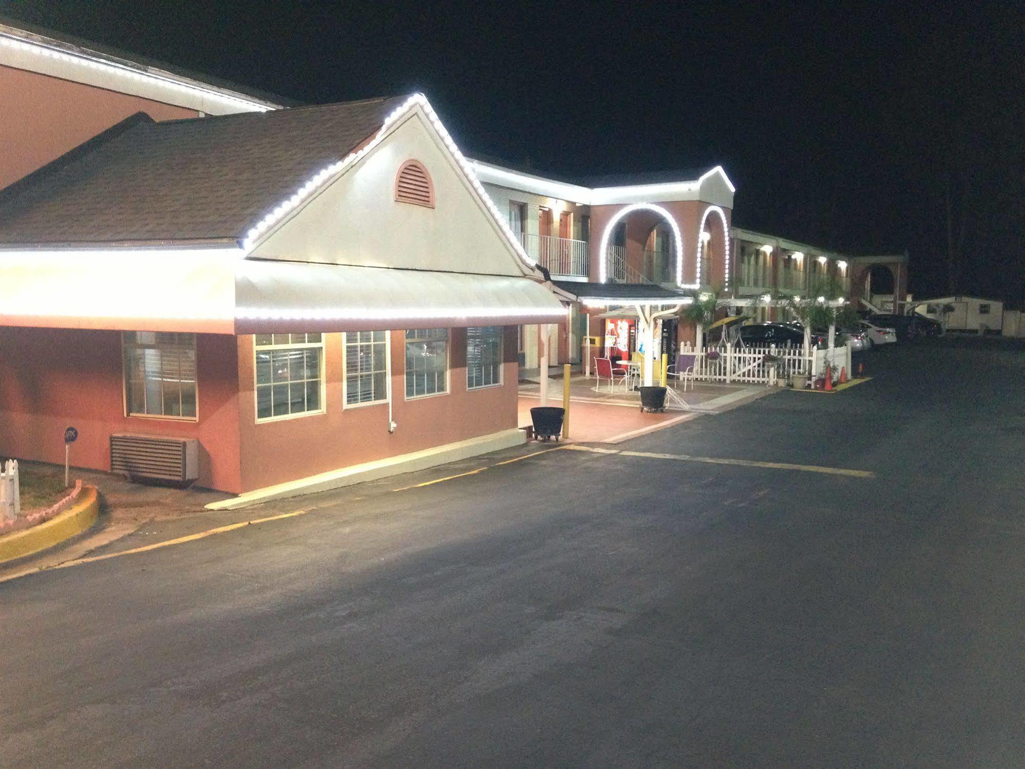 Scottish Inn Augusta Exterior photo